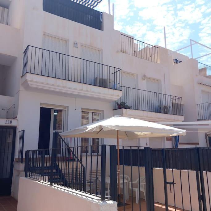 La Casa De La Fama - Apartamento Con Patio Exterior Carboneras Exterior foto